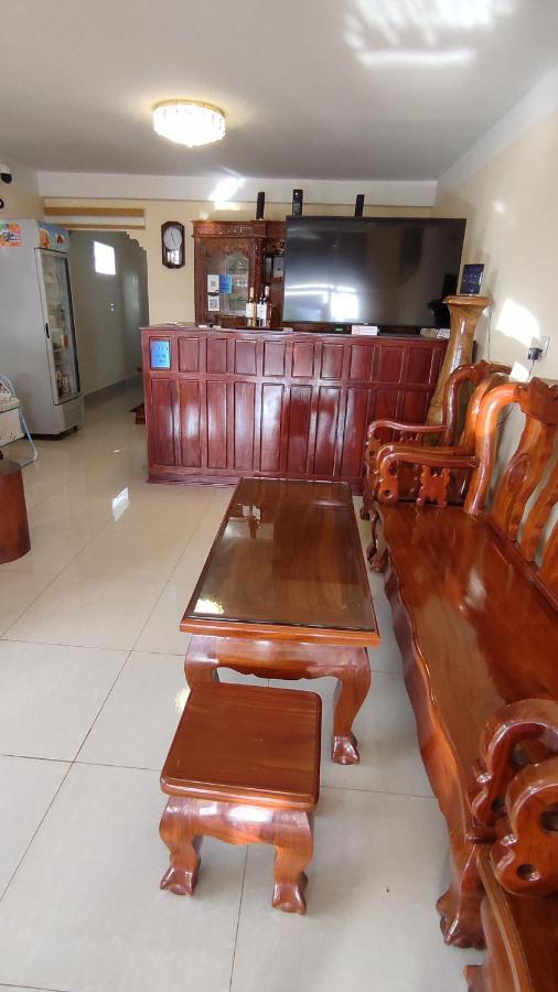 Monica Guesthouse กำปอต ภายนอก รูปภาพ