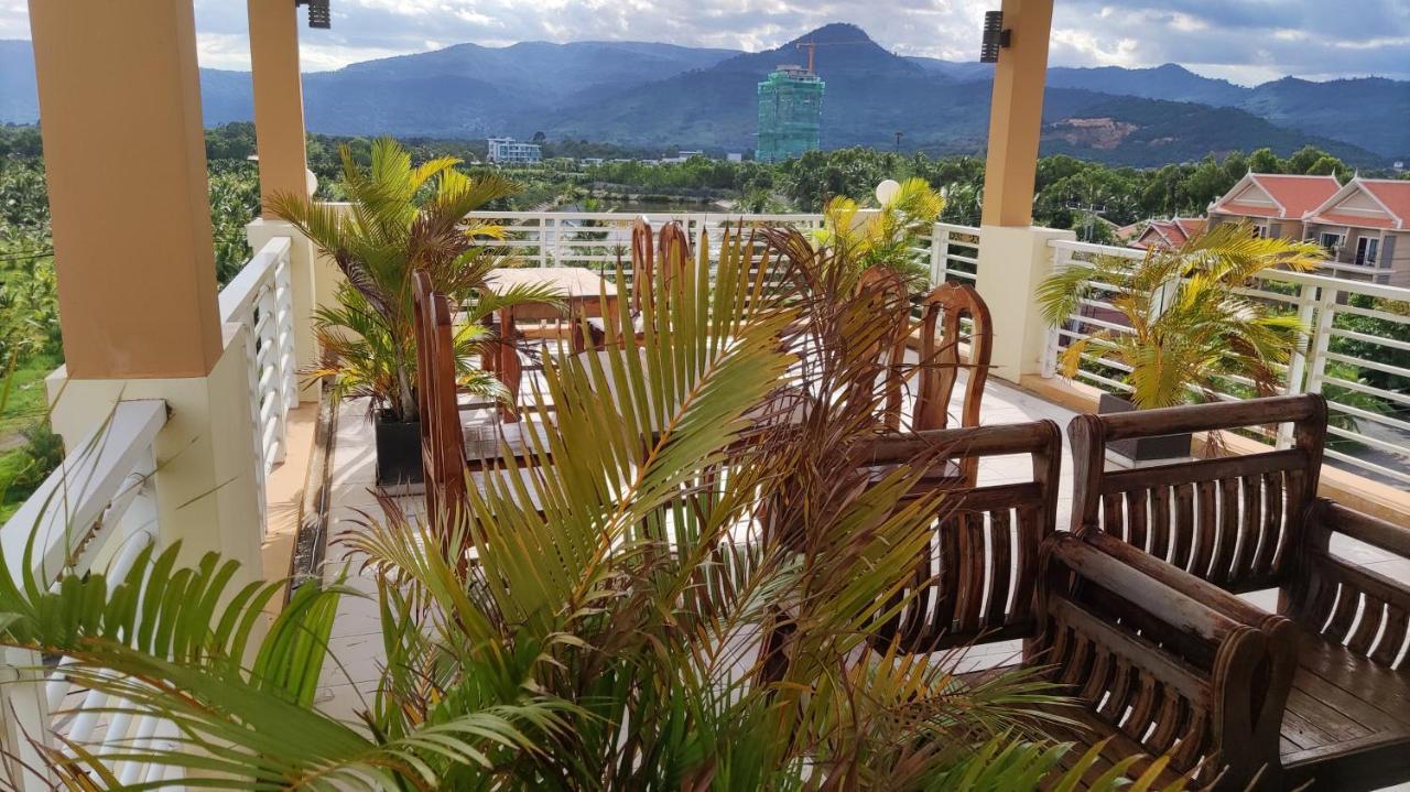 Monica Guesthouse กำปอต ภายนอก รูปภาพ