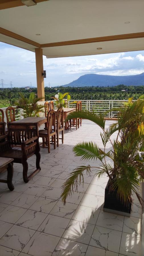 Monica Guesthouse กำปอต ภายนอก รูปภาพ