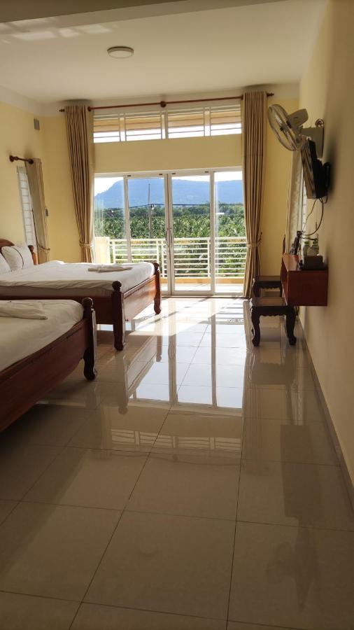 Monica Guesthouse กำปอต ภายนอก รูปภาพ