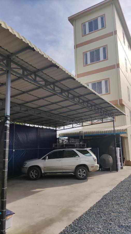 Monica Guesthouse กำปอต ภายนอก รูปภาพ
