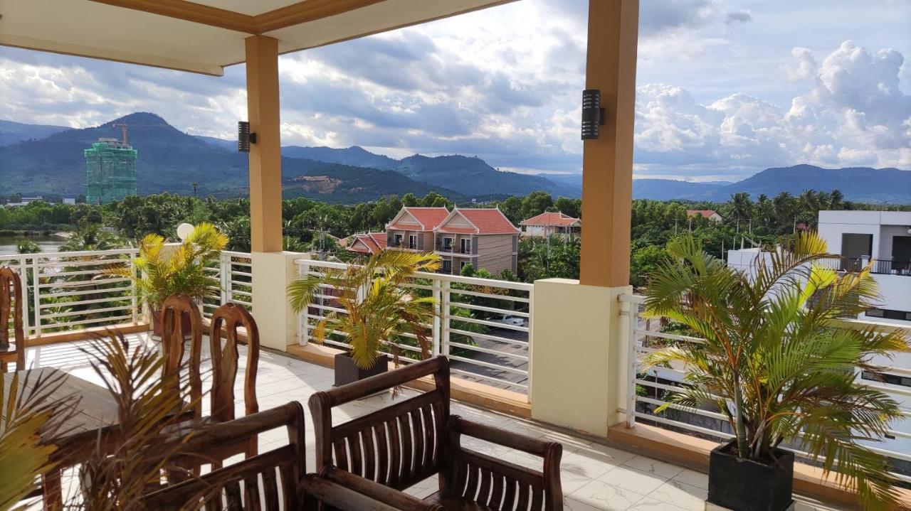 Monica Guesthouse กำปอต ภายนอก รูปภาพ